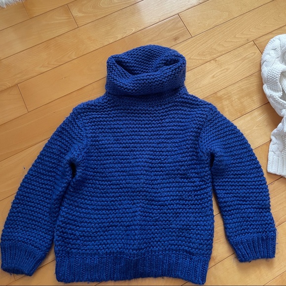 Zara‘s sweater and carter's sweater,size=5T,6T - Picture 3 of 6